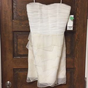 Beautiful white strapless dress!!!